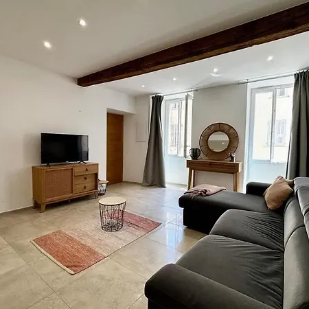 Apartment Magnifique Dans L'hyper-centre D'ajaccio *